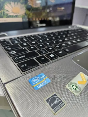 New Laptop Toshiba Satellite C55 4GB Intel Core i5 HDD 700GB