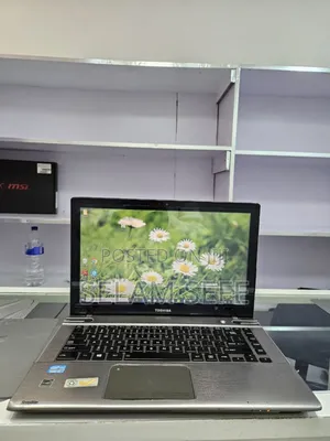 New Laptop Toshiba Satellite C55 4GB Intel Core i5 HDD 700GB