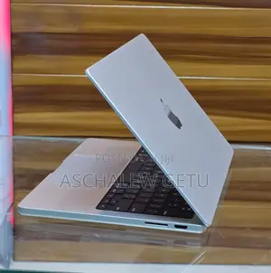 New Apple MacBook Pro 2023 M3 14-Inch 8GB Intel Core M3 SSD 512GB