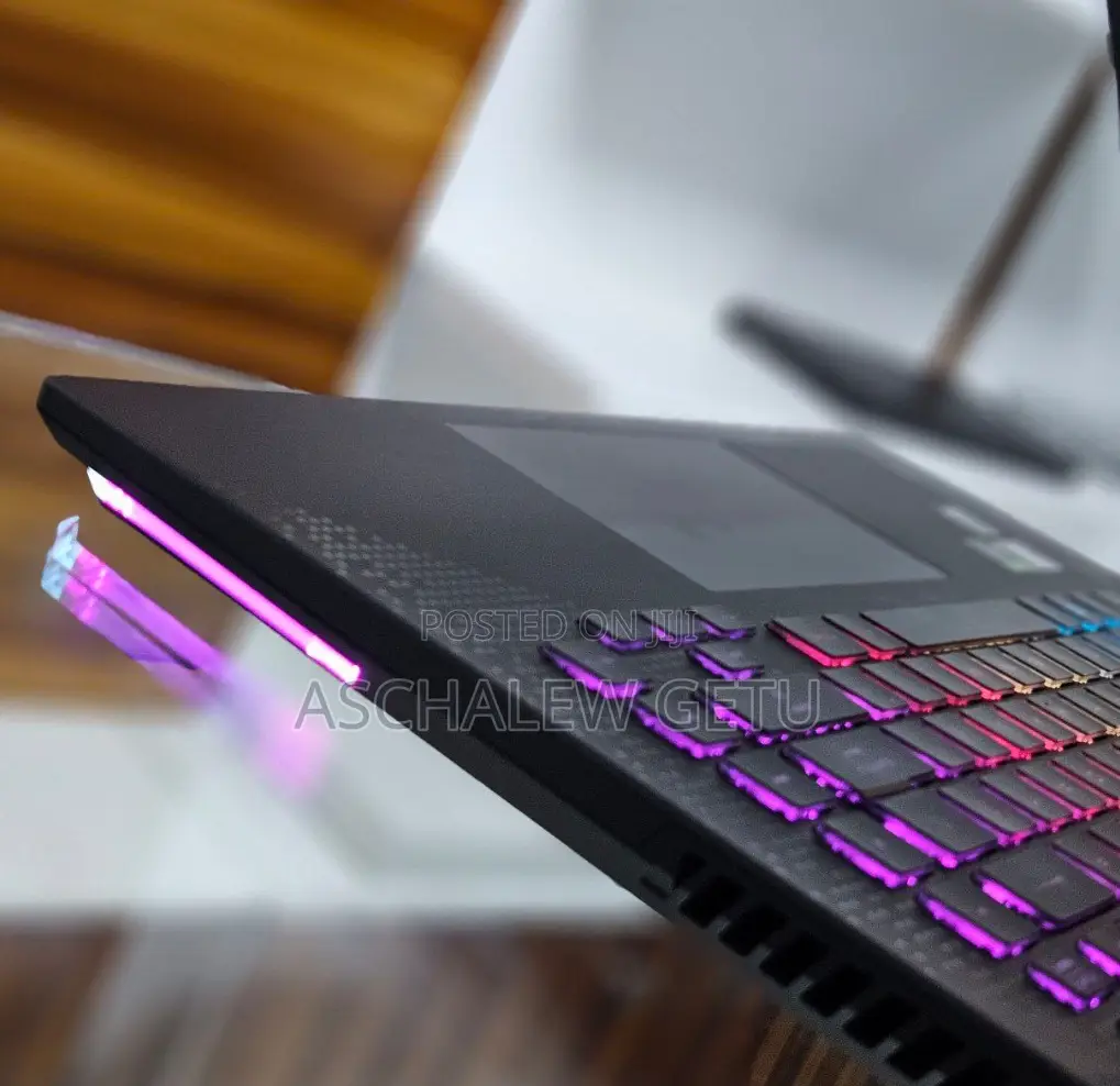 New Laptop Asus ROG Strix G15 16GB AMD Ryzen 9 SSD 512GB