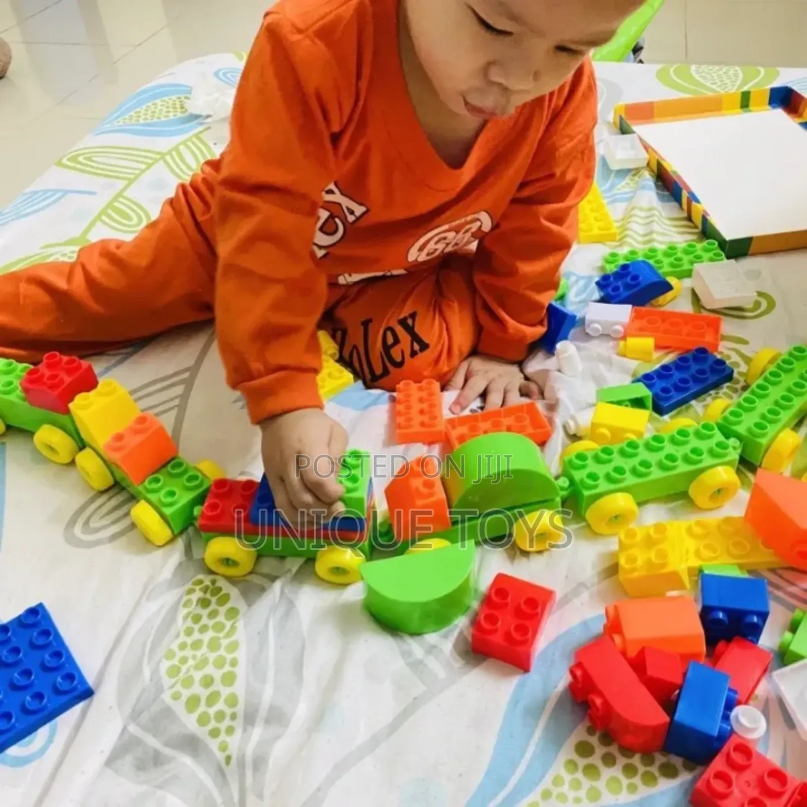 160 PCS Large Size Vibrant Lego Building Block Puzzle Set