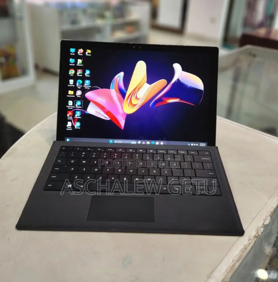 New Laptop Microsoft Surface 16GB Intel Core I7 SSD 512GB