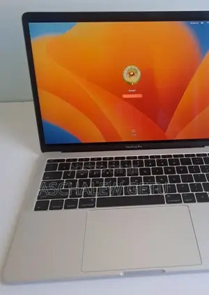 New Laptop Apple MacBook Pro 2017 8GB Intel Core I5 SSD 128GB