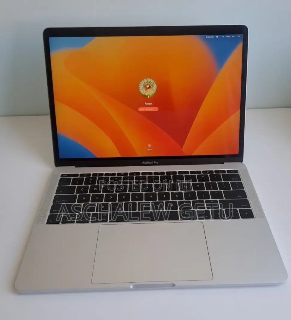 New Laptop Apple MacBook Pro 2017 8GB Intel Core I5 SSD 128GB