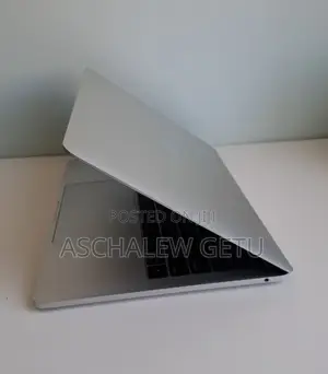 New Laptop Apple MacBook Pro 2017 8GB Intel Core I5 SSD 128GB