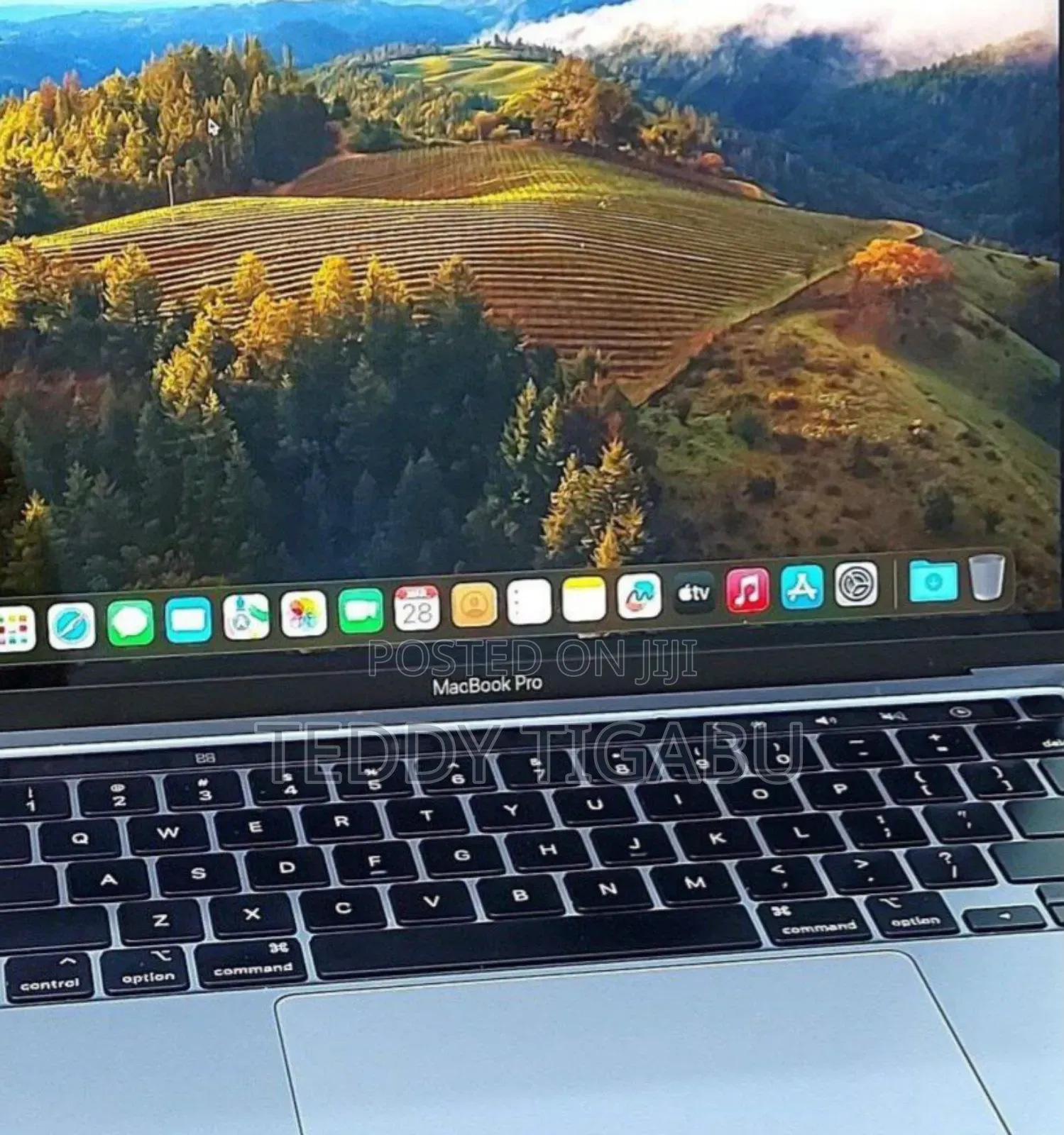 New Laptop Apple MacBook Pro 8GB Apple M2 SSD 256GB