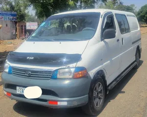 Photo - Toyota HiAce 2003 White