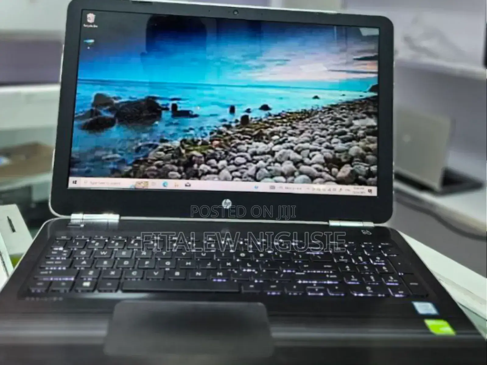 New Laptop HP Pavilion 15 8GB Intel Core I7 HDD 1T