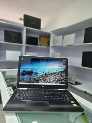 New Laptop HP Pavilion 15 8GB Intel Core I7 HDD 1T