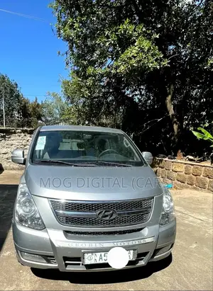 Photo - Hyundai Starex 2014 Silver