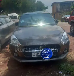 Photo - Suzuki Swift 2022 Gray