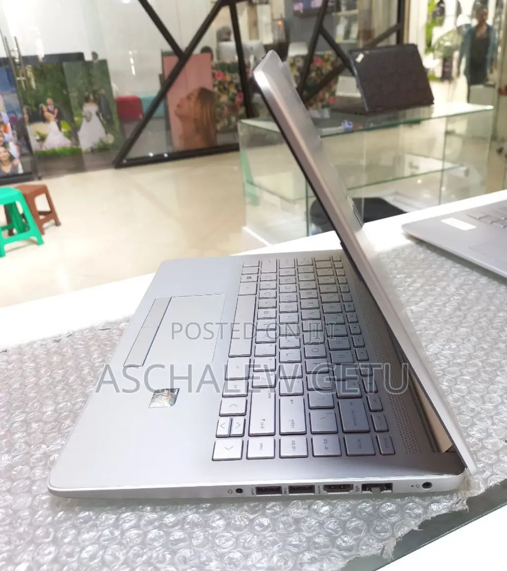 New Laptop HP Stream Notebook 8GB AMD Ryzen 3 SSD 512GB