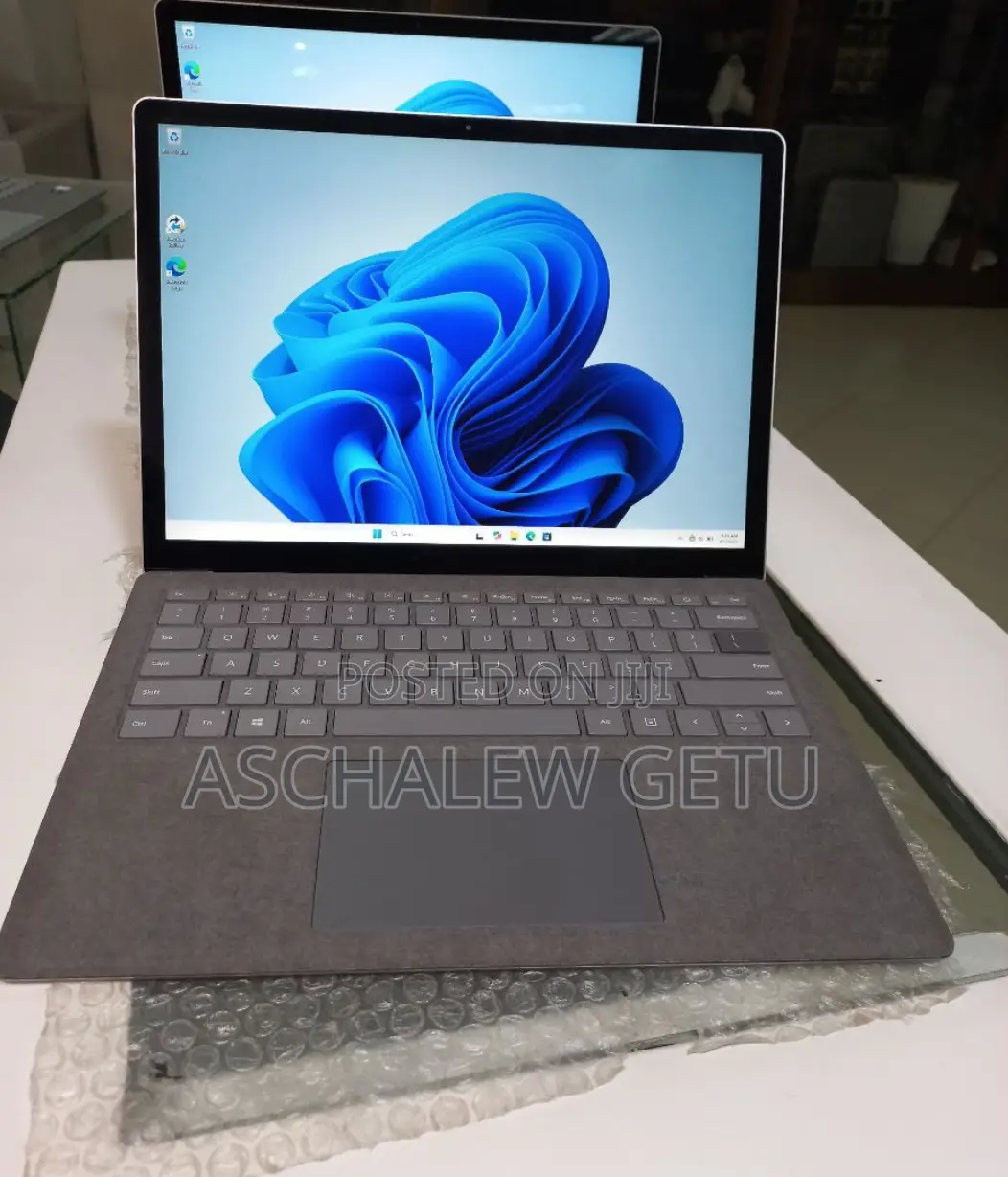 New Laptop Microsoft Surface 16GB Intel Core I7 SSD 512GB