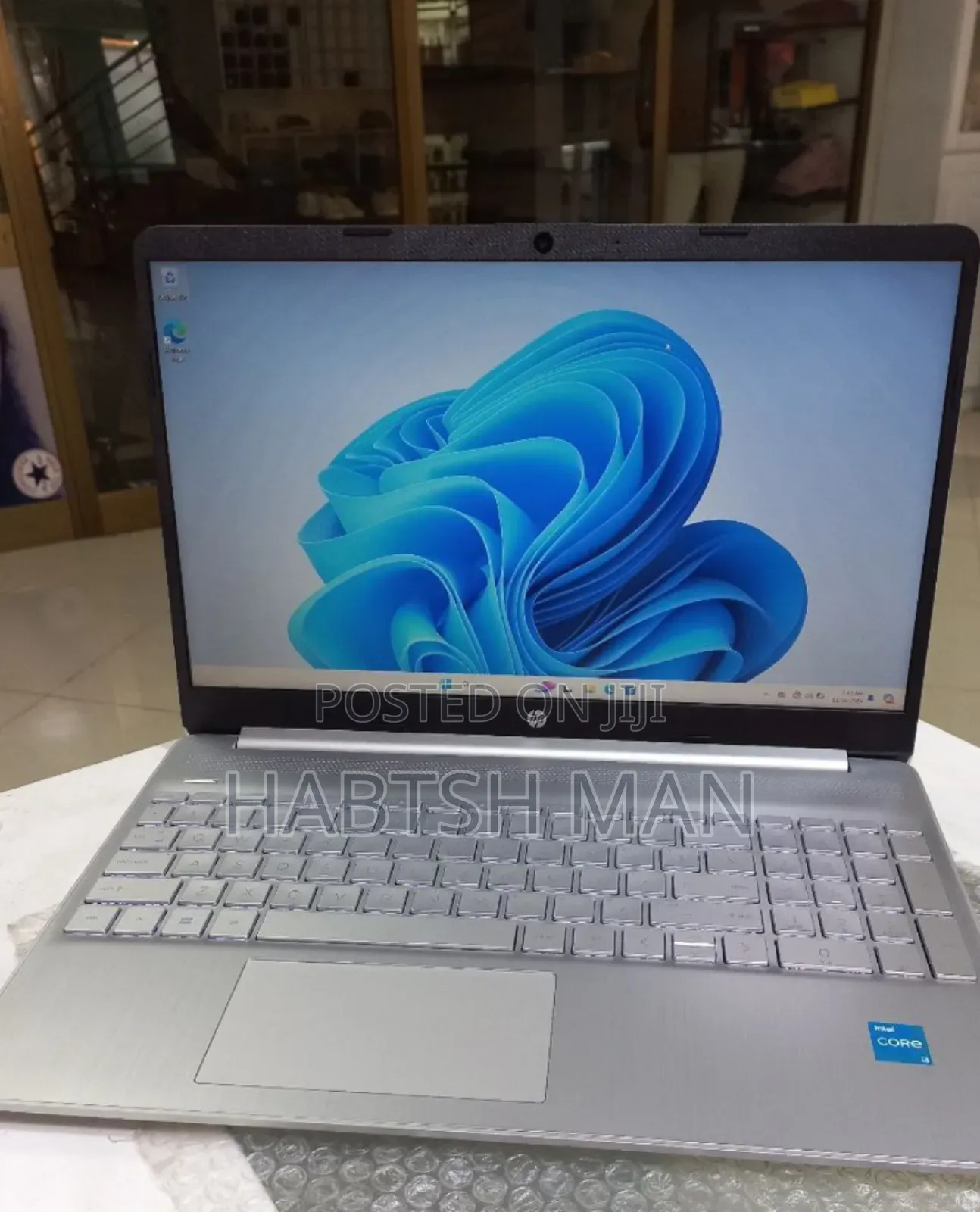 New Laptop HP Stream Notebook 8GB Intel Core I3 SSD 1T