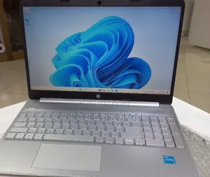 New Laptop HP Stream Notebook 8GB Intel Core I3 SSD 1T