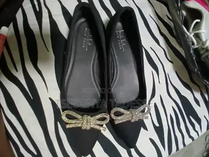 Photo - 2000 Flat Shoes