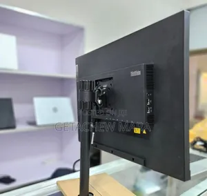 New Laptop Lenovo ThinkPad Yoga 370 8GB Intel Core I5 eMMC 1T