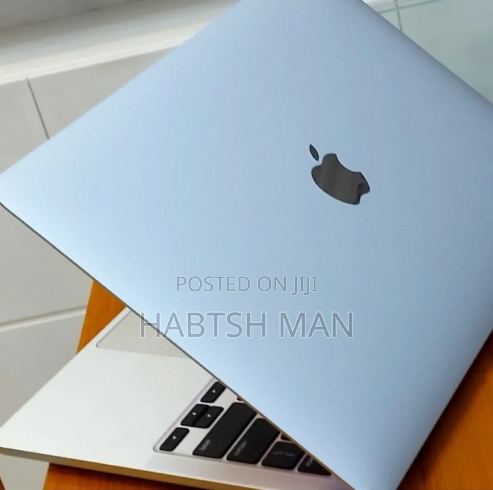 New Laptop Apple MacBook Pro M1 8GB Apple M1 SSD 512GB