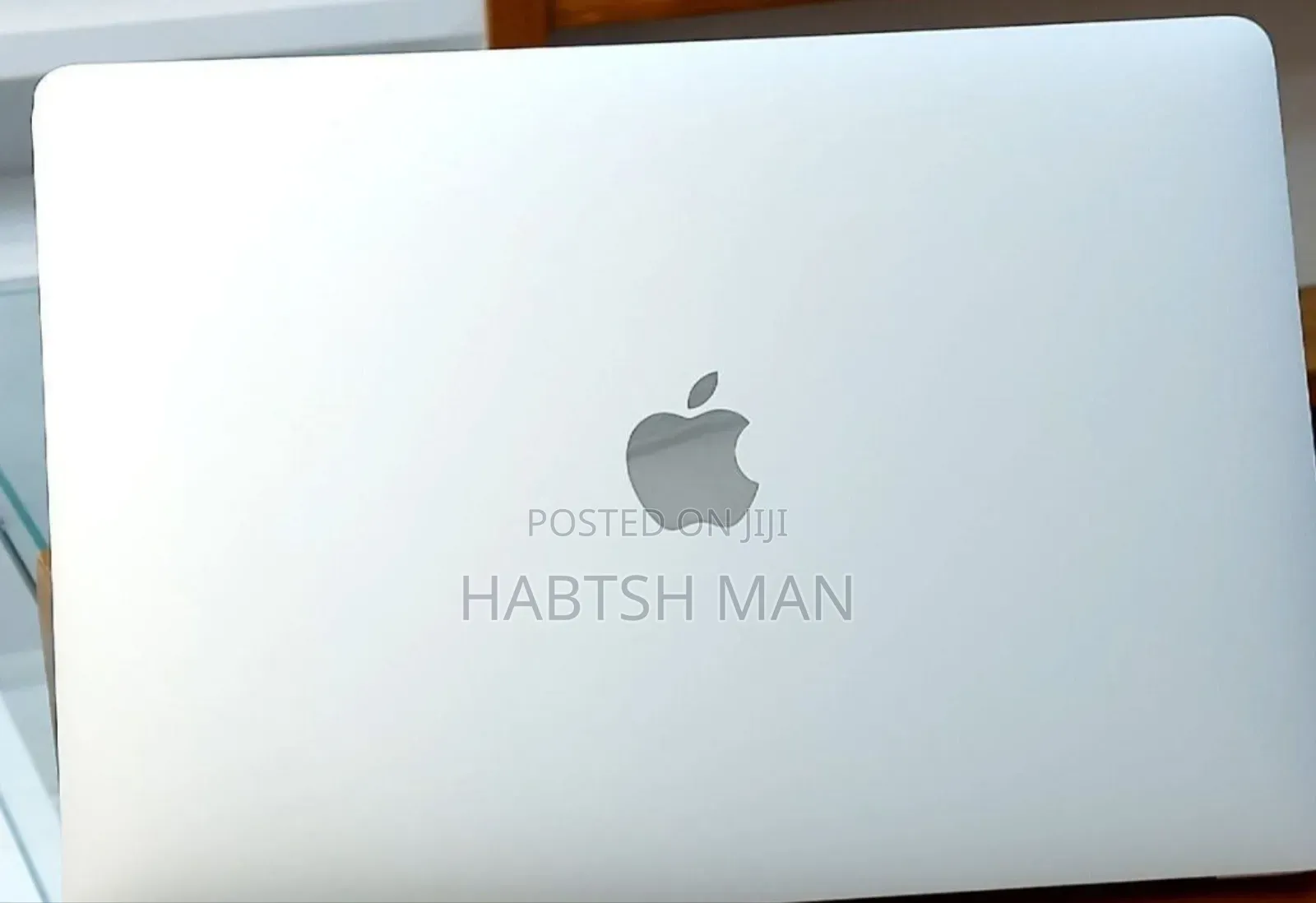 New Laptop Apple MacBook Pro M1 8GB Apple M1 SSD 512GB