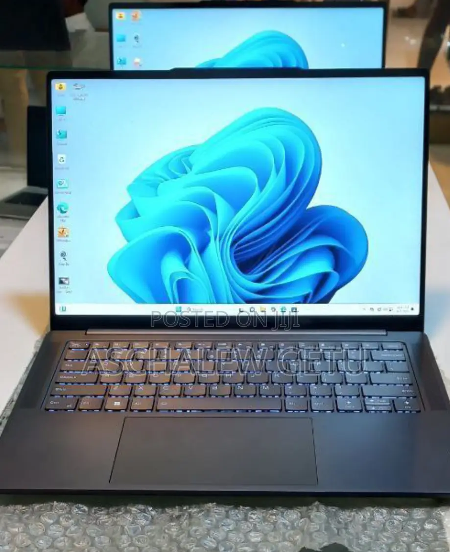 New Laptop Lenovo Yoga 7i 32GB Intel Core I7 SSD 1T