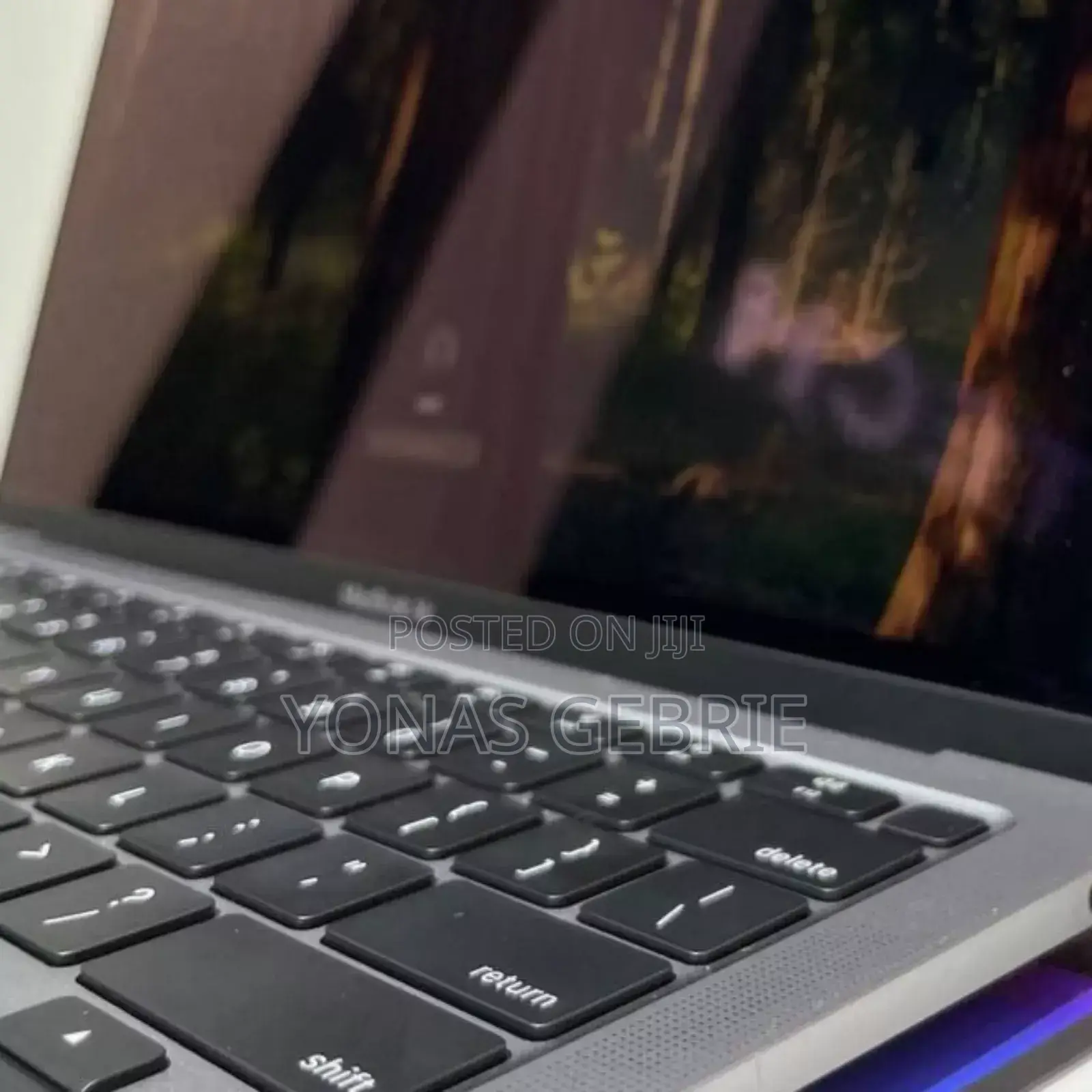 New Laptop Apple MacBook Pro M1 8GB Apple M1 SSD 256GB