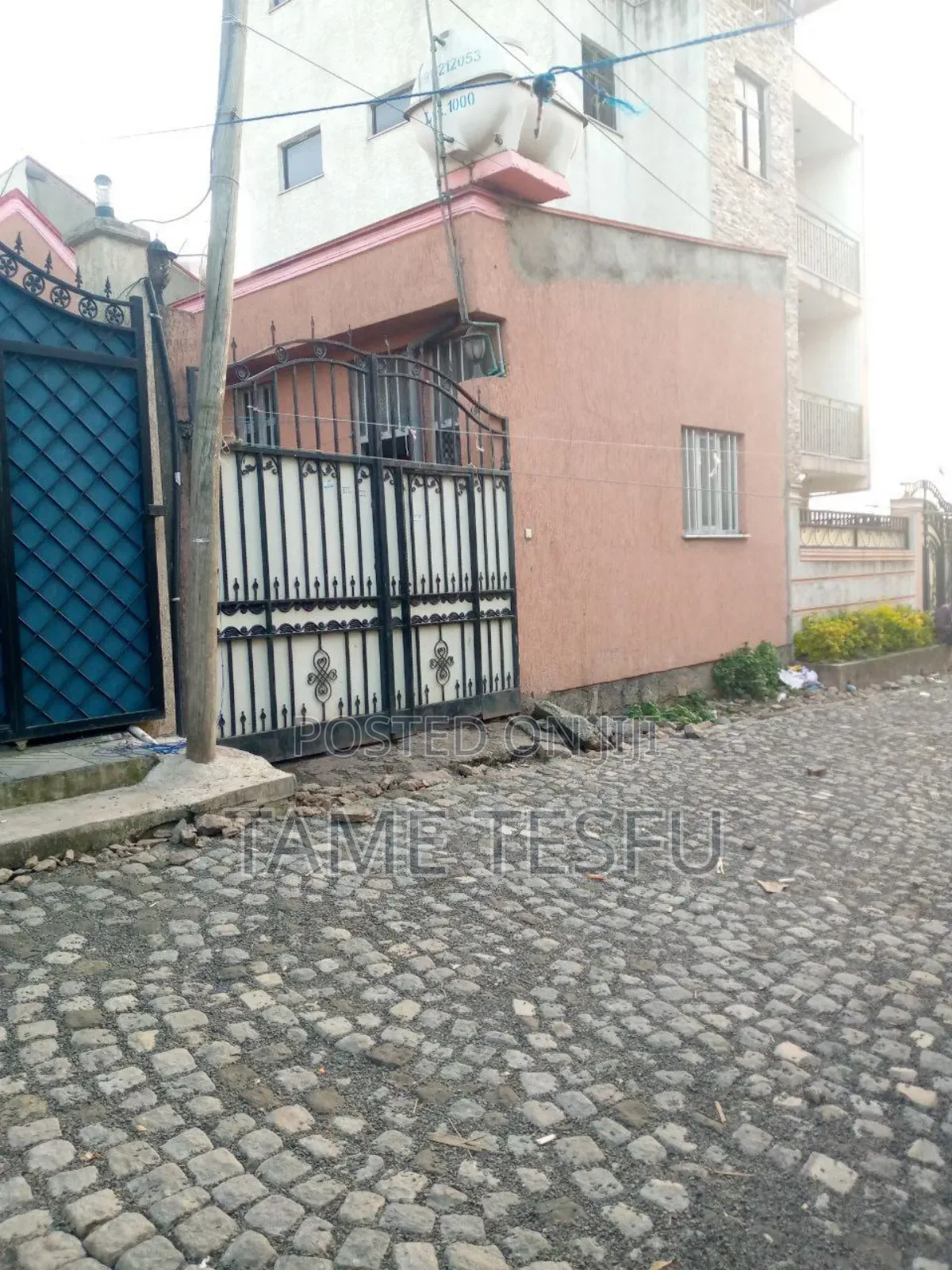 Furnished 2bdrm House in Hayat, Bole for sale