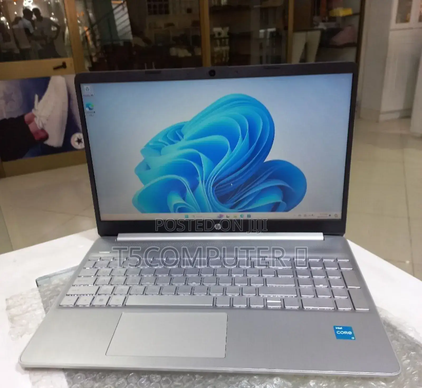 New Laptop HP Stream Notebook 8GB Intel Core I3 SSD 1T