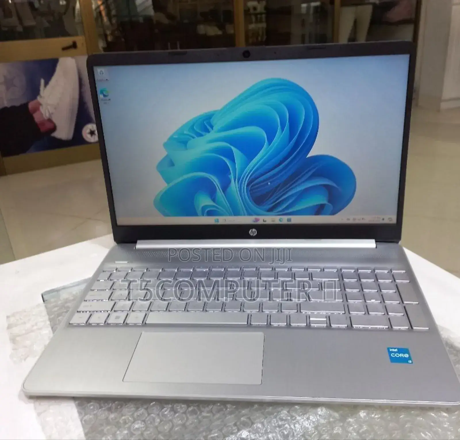 New Laptop HP Stream Notebook 8GB Intel Core I3 SSD 1T