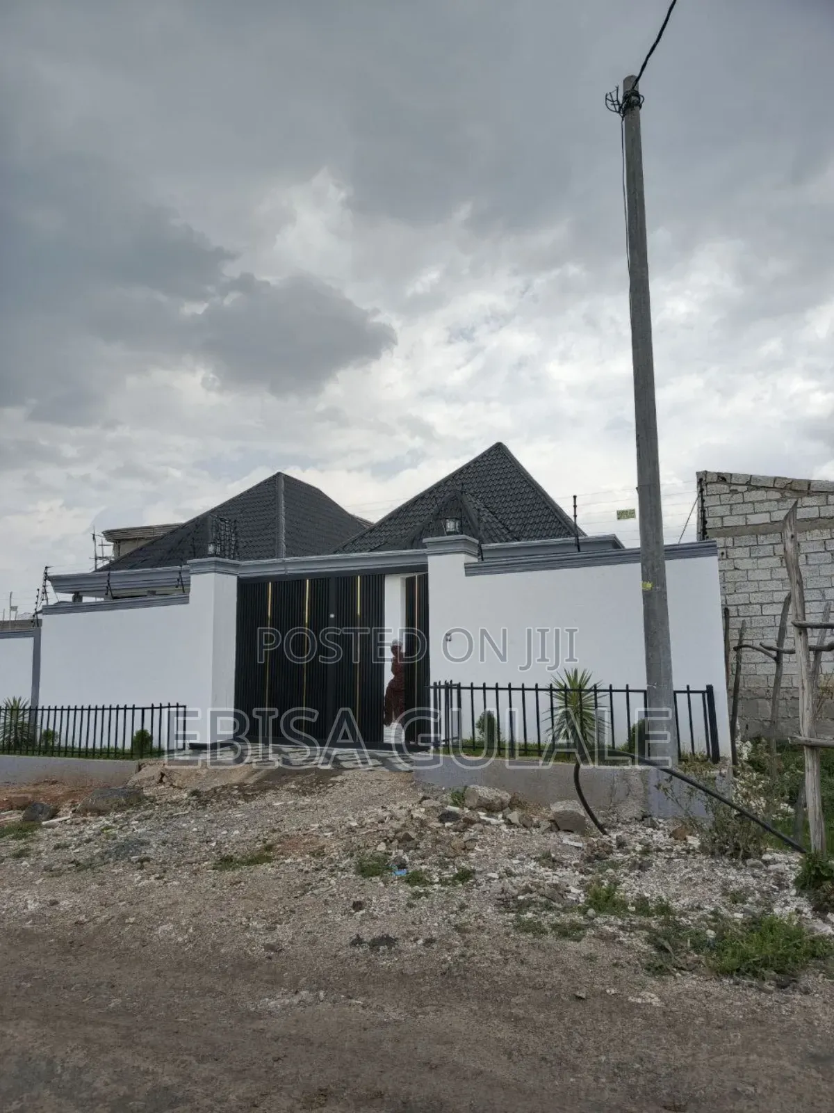 Furnished 4bdrm Farm House in Oromia-Finfinne for sale