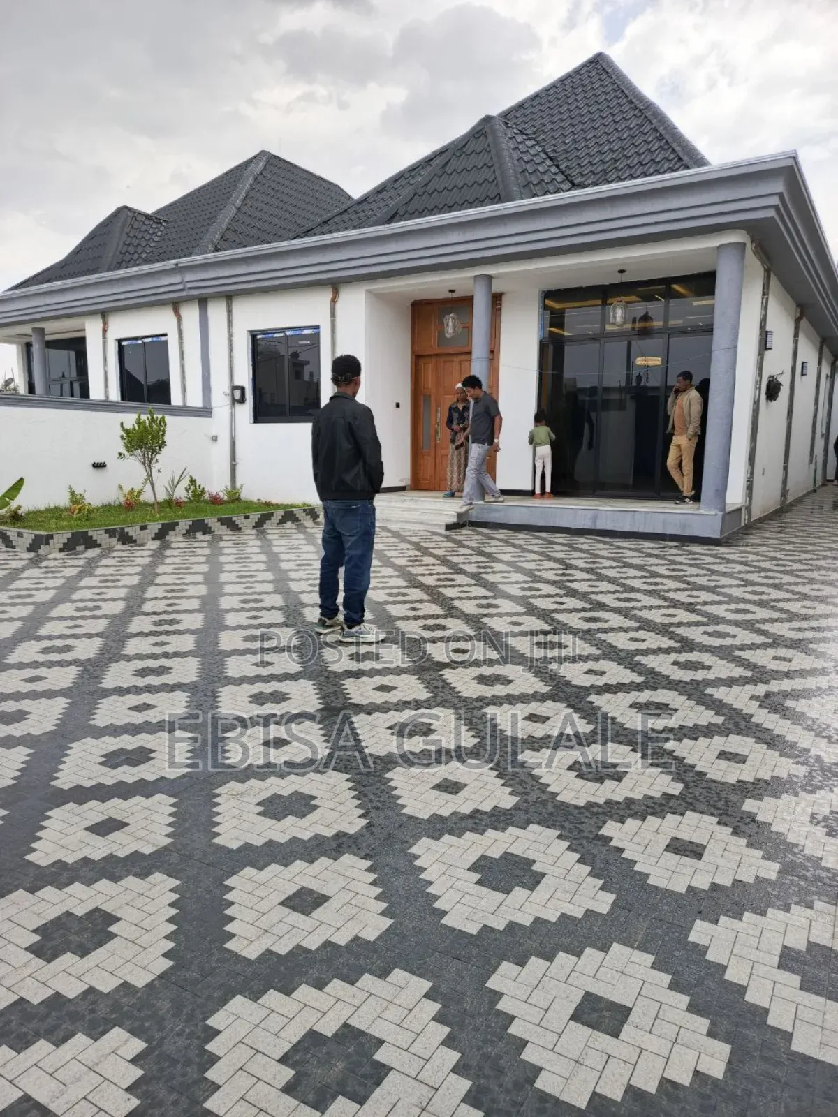 Furnished 4bdrm Farm House in Oromia-Finfinne for sale