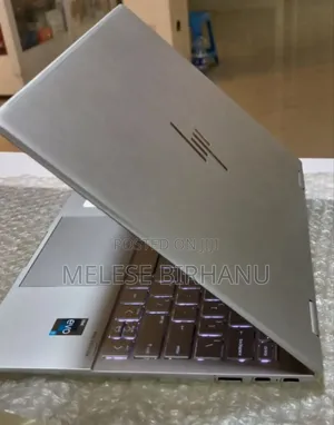 New Laptop HP Envy X360 8GB Intel Core I7 SSD 512GB