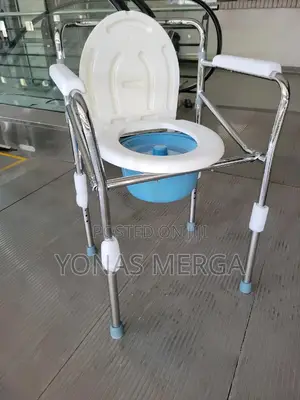 Photo - Toilet Chair头عpot Chair|Lid for Added Hygiene*|Solid Castors