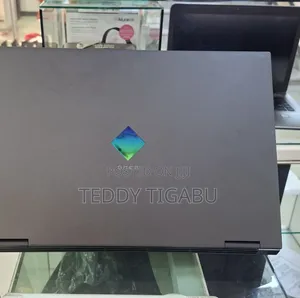 New Laptop HP Omen 15 16GB AMD Ryzen 7 SSD 512GB