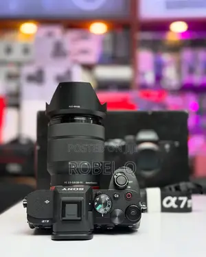 Sony Alpha 7 Iv With 28-70mm Kit Lens Bionz