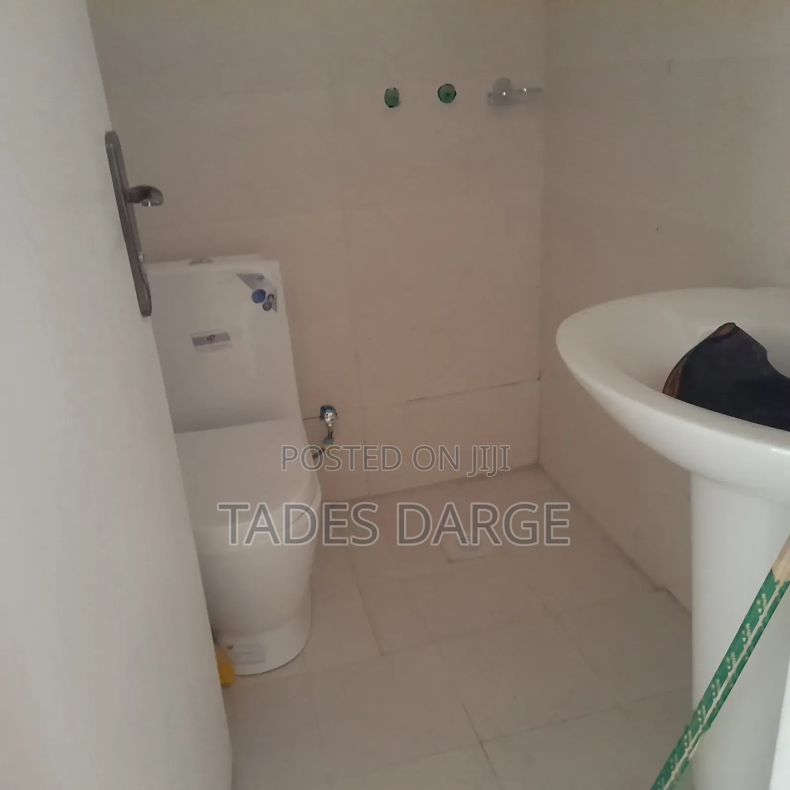 2bdrm Apartment in Yeka for sale