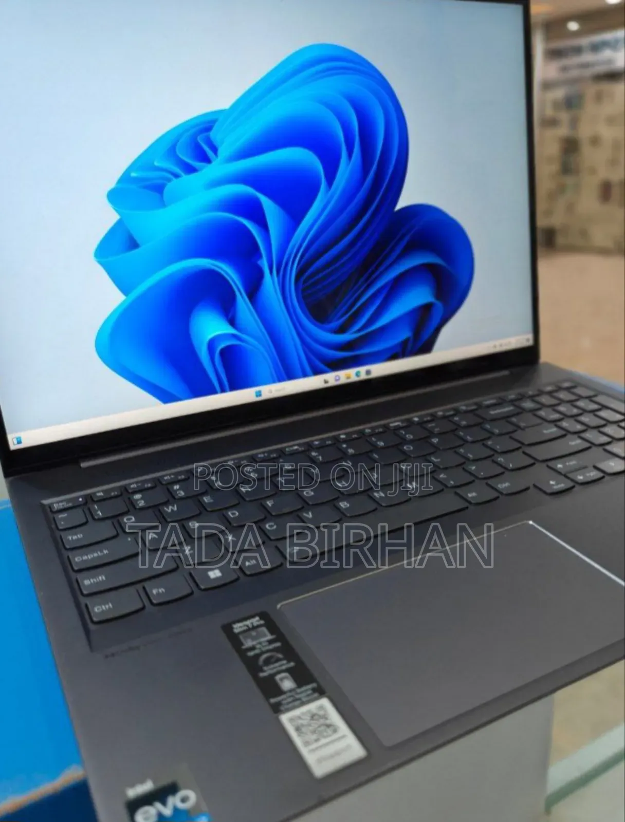 New Laptop Lenovo ThinkPad Yoga 16GB Intel Core I7 SSD 512GB