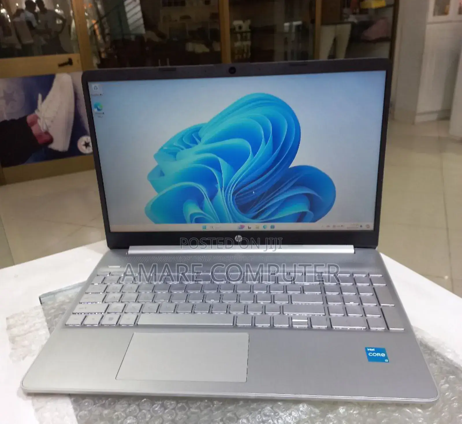 New Laptop HP Stream Notebook 8GB Intel Core I3 SSD 1T