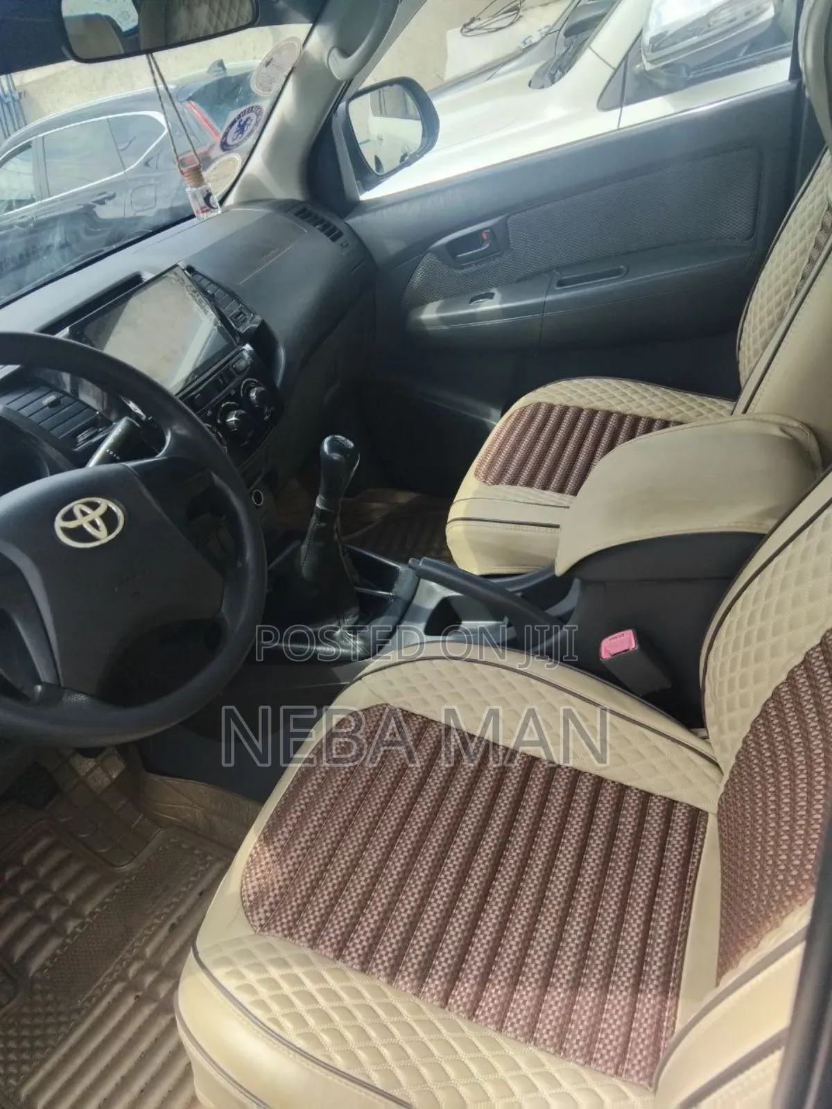 Toyota Hilux 2014 Silver