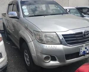 Toyota Hilux 2014 Silver