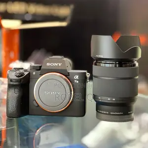 Photo - Sony Alpha 7 Iii With 28-70mm Kit Lens Exmor R