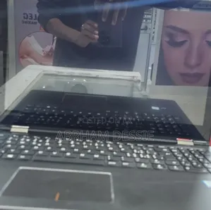 New Laptop Lenovo Yoga 330 8GB Intel Core I7 SSD 256GB