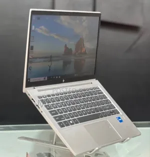New Laptop HP EliteBook 830 G8 16GB Intel Core I5 SSD 512GB
