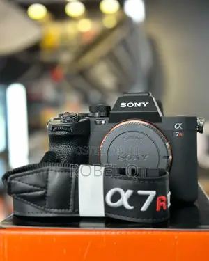 Photo - Sony Alpha 7r Iv Body Exmor R
