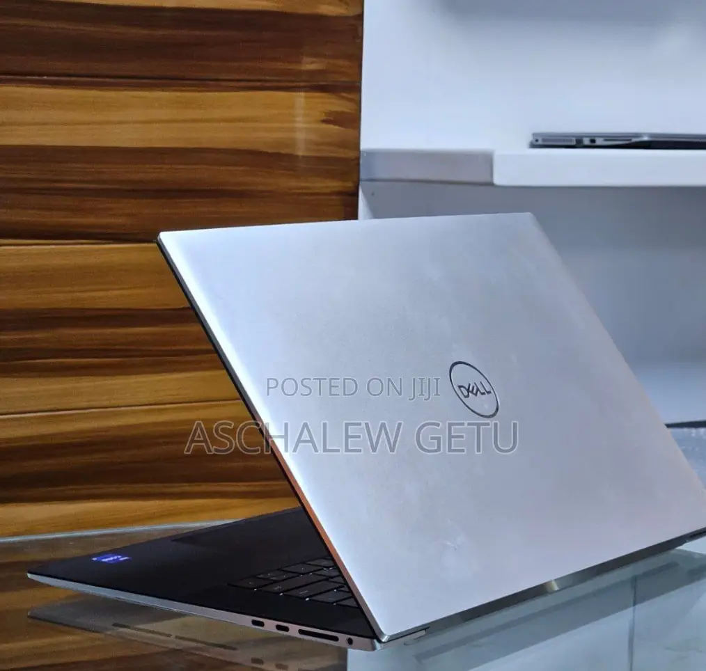 New Laptop Dell XPS 15 16GB Intel Core I7 SSD 512GB