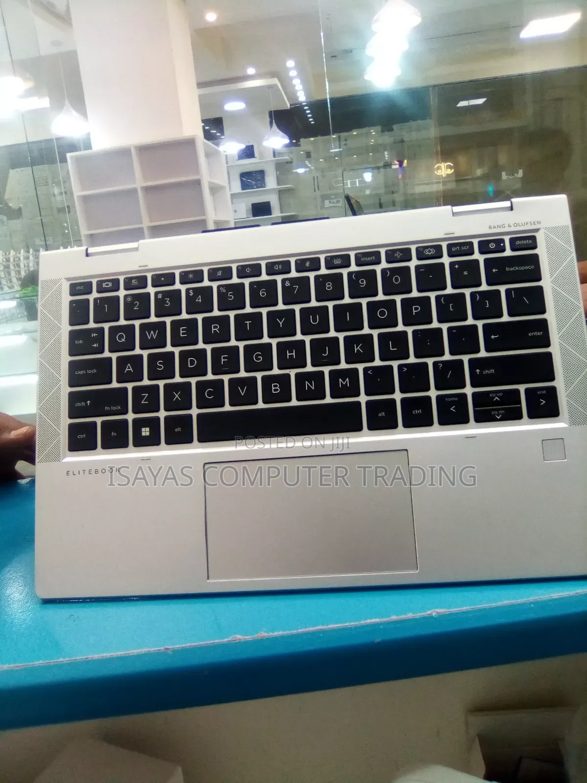 New Laptop HP EliteBook 830 G8 16GB Intel Core I7 SSD 512GB