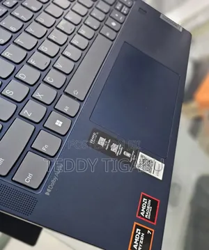 New Laptop Lenovo 16GB AMD Ryzen 7 SSD 1T