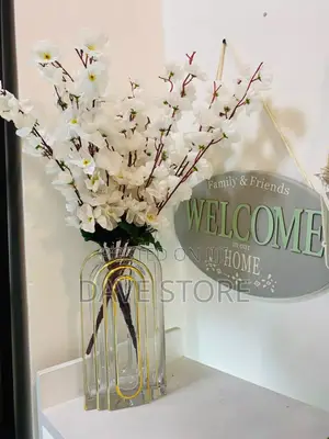 Photo - Center Table Glass Vase