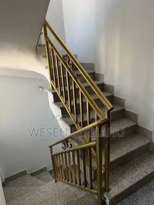 6bdrm House in የ ግል ቤት, Addis Ketema for sale