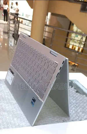 New Laptop HP Envy X360 8GB Intel Core I7 SSD 512GB