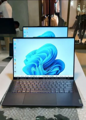 New Laptop Lenovo Yoga 11e 32GB Intel Core I7 SSD 1T